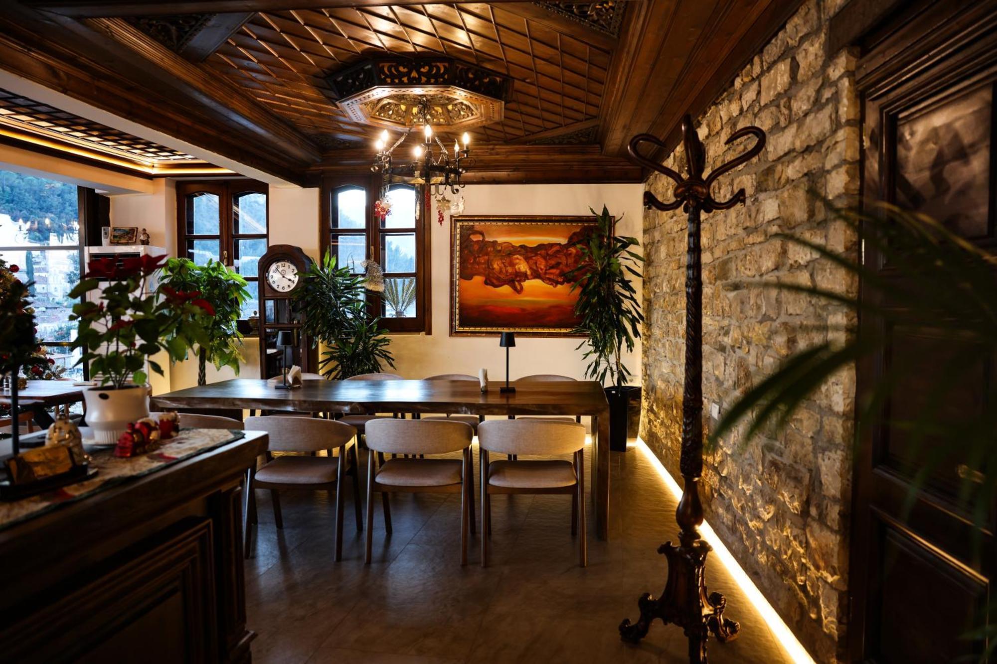 White House Boutique Hotel & Restaurant - Since 1999 Berat Zewnętrze zdjęcie